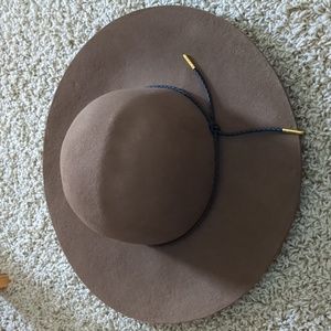 NWOT, brown felt, wide brim, floppy hat